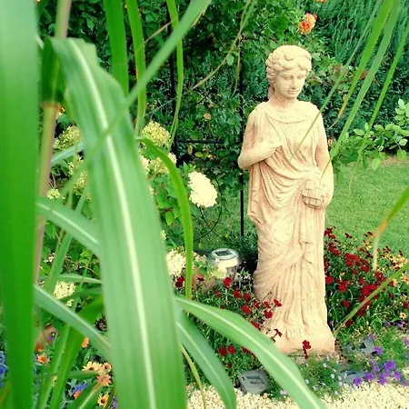 Pleasant With Garden Casa de Férias Reppenstedt